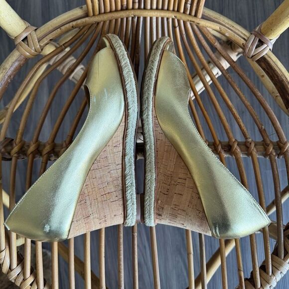 Cole Haan Gold Metallic Peep Toe Wedges With Cork Wedge Heel - Picture 2 of 8